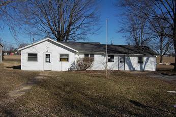1394 S Baker Street, Rushville, IN 46173 