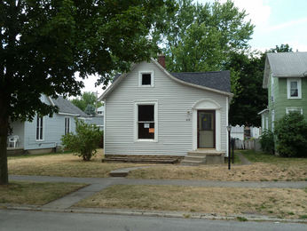 468 E 3rd St, Peru, IN 46970 