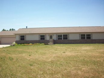 10516 S 750 E, Walkerton, IN 46574 