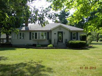 138 Grand Ave, Laporte, IN 46350 