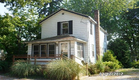 212 Mcclung Rd, La Porte, IN 46350 