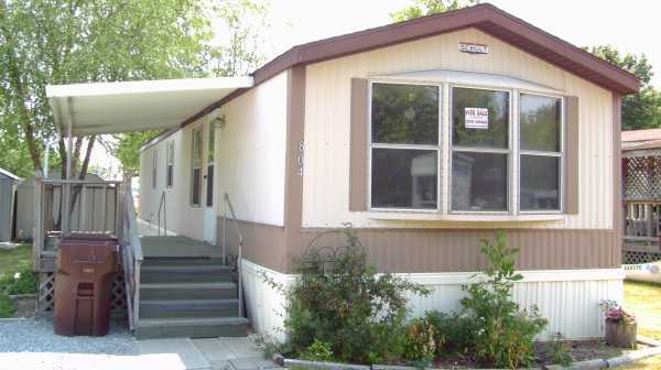 804 West Edge Dr., Auburn, IN 46706 