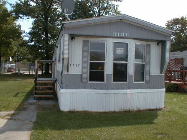 1057 Angela Ave., Auburn, IN 46706 