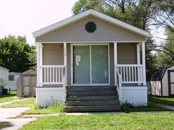 1752 Southwood, Greenwood, IN 46143 