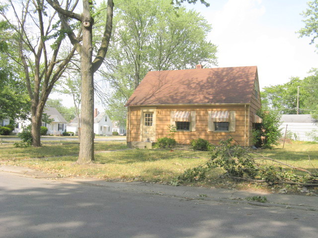 4401 ATWOOD DR, FORT WAYNE, IN 46806 