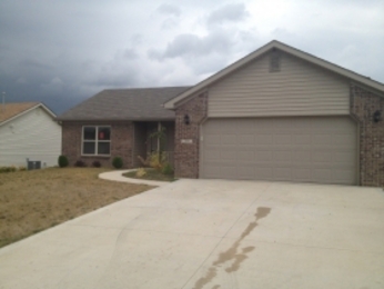 204 Orchard Place Pkwy, Kendallville, IN 46755 