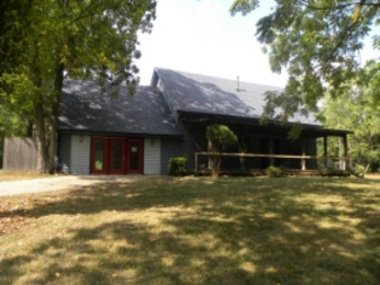 12540 W Sawmill Rd, Columbus, IN 47201 