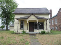 602 E 2nd St, Reynolds, IN 47980 