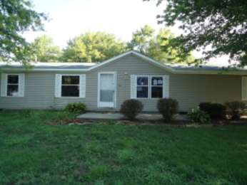 404 W Walnut St, Sharpsville, IN 46068 