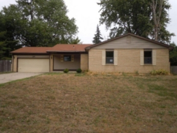 3990 Pineview Ln, Greenwood, IN 46142 