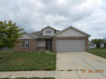 1976 Declaration Dr, Greenfield, IN 46140 