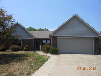 715 Leatherwood Dr, Greenwood, IN 46143 