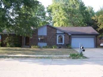 8522 E Bermuda Dr, Indianapolis, IN 46219 