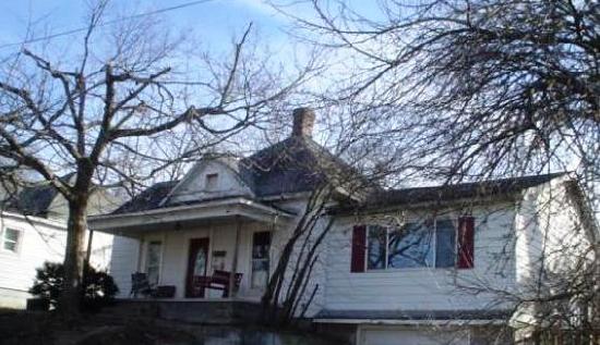 434 North Street, Clinton, IN 47842 