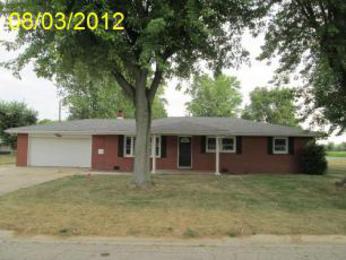 18 E Estate Street, Anderson, IN 46013 