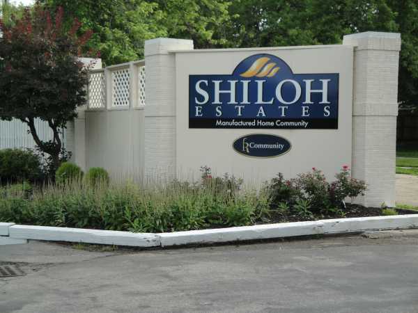 7412 Chinook Cr., Indianapolis, IN 46219 