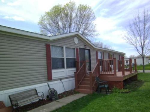 838 PLANTATION DR, Columbia City, IN 46725 