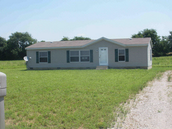 8718 S Meadow Ln, Owensville, IN 47665 