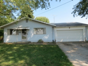 6710 W Cornbread Rd, Yorktown, IN 47396 