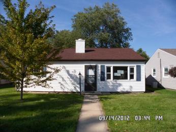 1320 West 2nd St, Hobart, IN 46342 