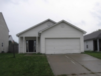 639 Day Break Dr, Greenwood, IN 46143 