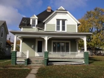 706 S Cavin St, Ligonier, IN 46767 