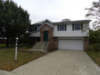 7962 Murrelet St, Hobart, IN 46342 
