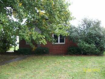 726 N Walnut St, Seymour, IN 47274 