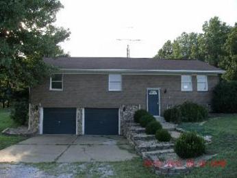 5465 S State Rd 162, Huntingburg, IN 47542 