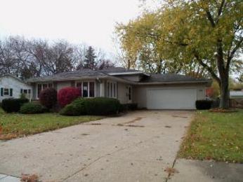 729 Maple Ln, Crown Point, IN 46307 