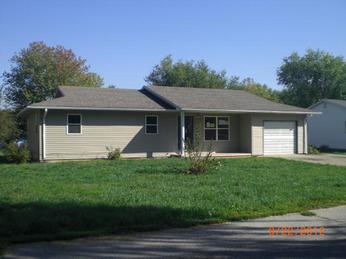 8 Hemlock Drive, Washington, IN 47501 