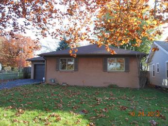 1823 Englewood Dr, Indianapolis, IN 46219 