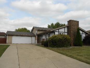 700 Christy Ln, Schererville, IN 46375 