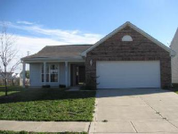 2935 Limber Pine Dr, Whiteland, IN 46184 