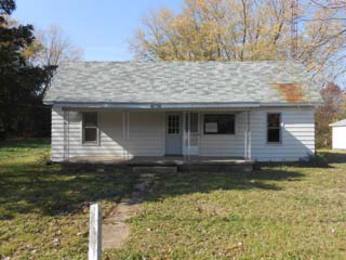 6776 N Robertson St, Terre Haute, IN 47805 