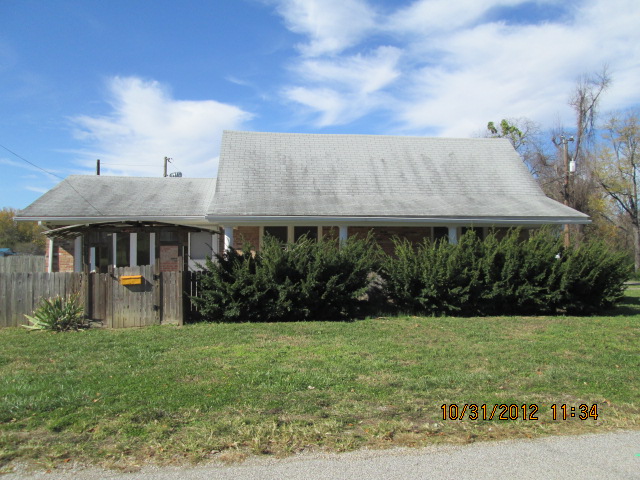 811 4th St, Princeton, IN 47670 