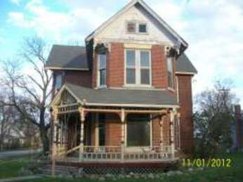 17 S Market St, Andrews, IN 46762 