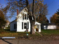 204 E Lake St, Summitville, IN 46070 