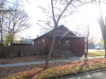 910 S Van Buren St, Auburn, IN 46706 