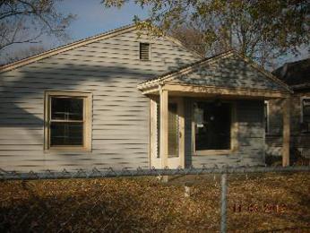 1209 Huey St, South Bend, IN 46628 