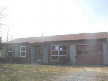 1835 Michaels St, Warsaw, IN 46580 