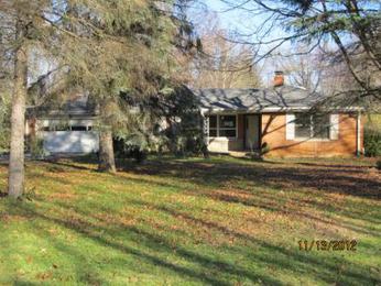 5541 Broadmoor Plz, Indianapolis, IN 46228 