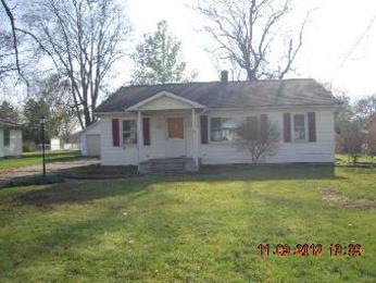 1904 W Clinton St, Goshen, IN 46526 