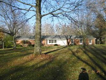 200 N Red Bud Ln, Muncie, IN 47304 