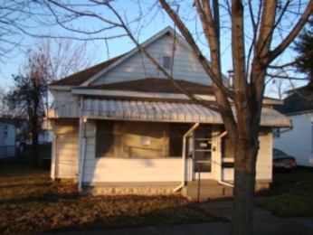 328 W Leon St, West Terre Haute, IN 47885 