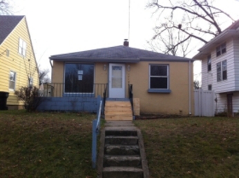 1710 E Fox St, South Bend, IN 46613 