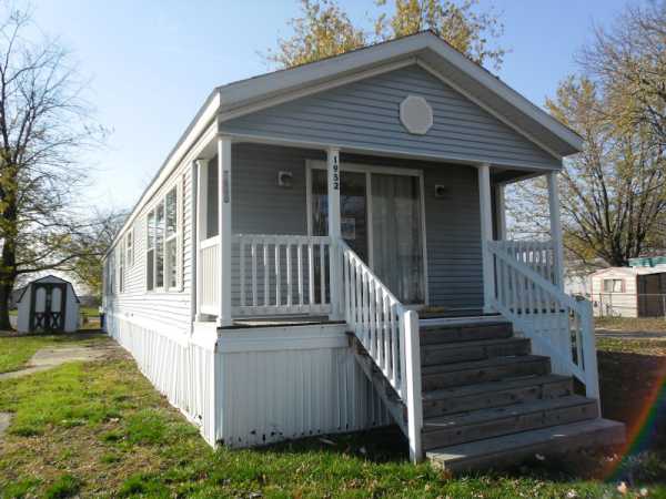 1952 Southwood, Greenwood, IN 46143 