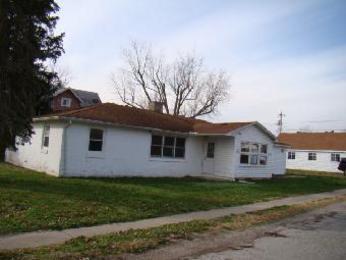 77 E Middle Street, Rosedale, IN 47874 