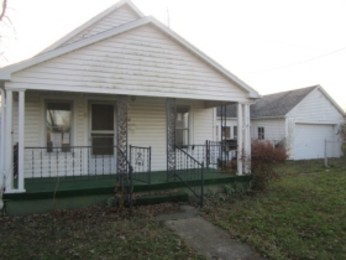 303 S Martin St, Petersburg, IN 47567 