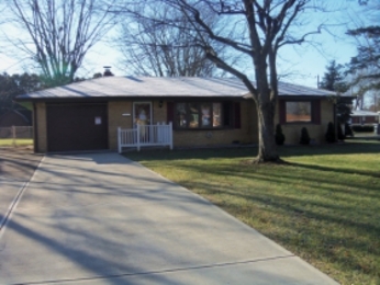 807 Essex Dr, Anderson, IN 46013 